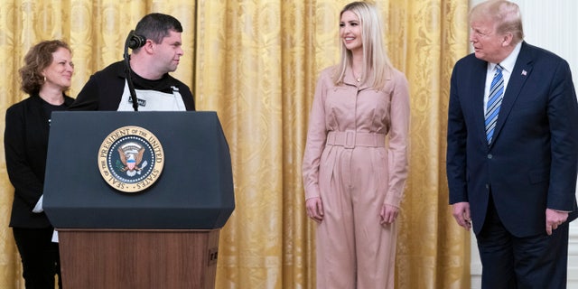Official White House photo by Shealah Craighead
