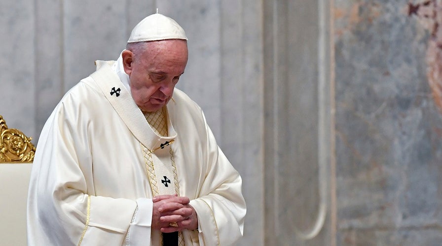 Pope Francis offers message of hope during Easter Sunday Mass amid COVID-19