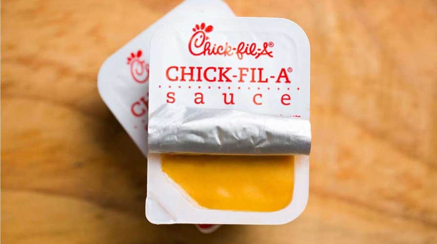 Chick-fil-A-loving college students buy plane ticket to satisfy craving, order $200 worth of fast food