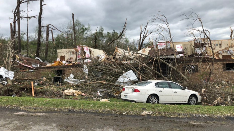 Chattanooga tornado had winds of 145 mph as deadly storms damage 150