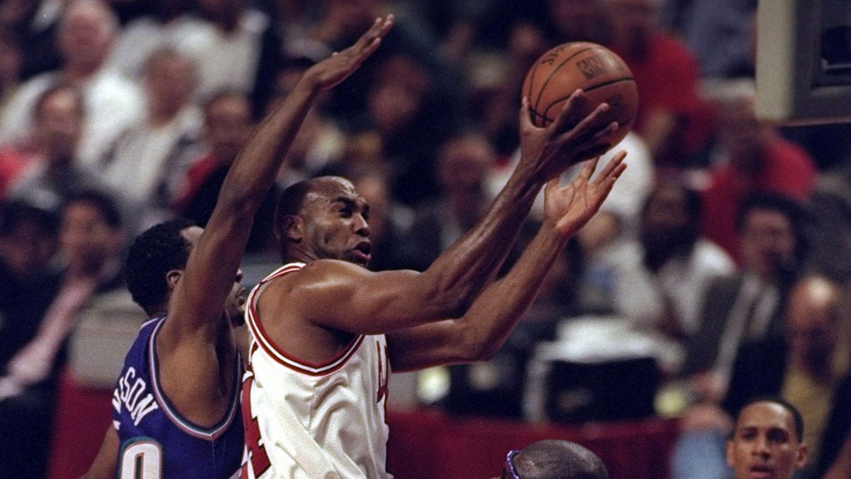 Burrell played one season with the Bulls. (Jonathan Daniel /Allsport)