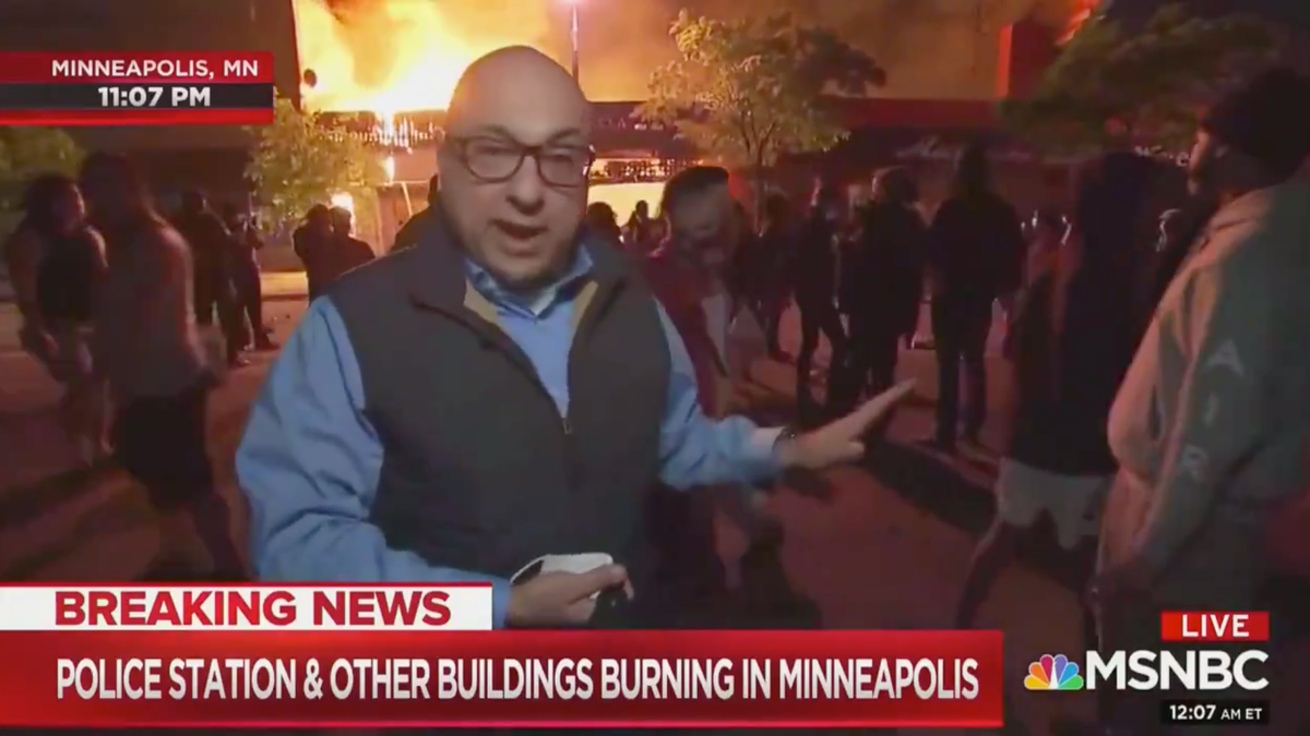 MSNBC's Ali Velshi says situation not 'generally speaking unruly' while standing outside burning building | Fox News