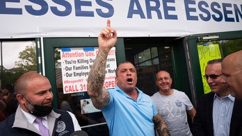 NYC tanning salon owner fined $1,000 for reopening: 'It's insane what's happening'