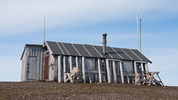Alone in Arctic Circle: 2 women on expedition stuck in frigid lockdown by themselves