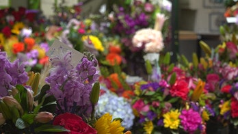 COVID-19 wilts floral industry, but florists hopeful to make Mother's Day comeback