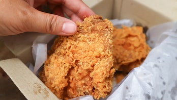 New Orleans restaurant introduces pulley system for delivering fried chicken to takeout customers