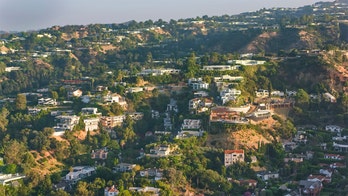 Hollywood Hills house parties getting out of hand during coronavirus outbreak, LAPD warns