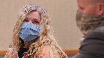 'Cult mom' Lori Vallow's ex-husband sued her years ago for allegedly hiding their daughter: report