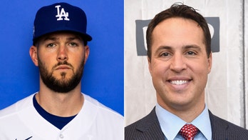 Dodgers' Alex Wood takes issue with Mark Teixeira over MLB's reported revenue-share plan