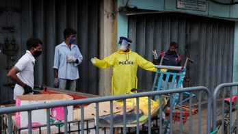 Stampede for coronavirus aid leaves 3 dead in Sri Lanka