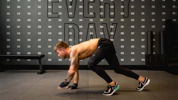 Trainer prepares to 'bear crawl' entire New York City Marathon