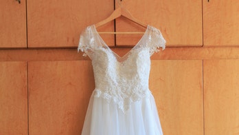Woman says mom wore bridal gown to her wedding, shares clip on TikTok