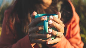 New York woman camps outside coffee shop during shutdown: 'I’m doing what I have to do to boost my spirits'