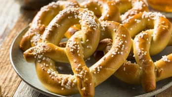 Auntie Anne's selling DIY pretzel-making kits amid pandemic: 'Make your kitchen smell like our kitchen'