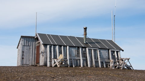Alone in Arctic Circle: 2 women on expedition stuck in frigid lockdown by themselves