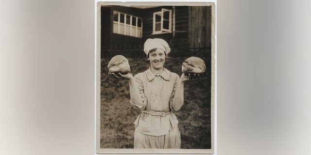 The recipes below were taken from the 1918 "Win the War in the Kitchen" cookbook, and shared with Fox News by the National WWI Museum and Memorial’s War Fare exhibit.