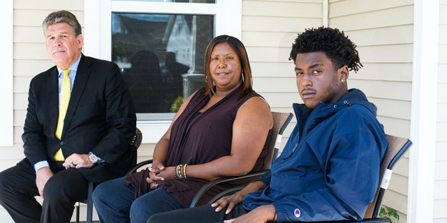 From left to right, Dameon Shepard, his mother Monica Shepard, and their attorney Jim Lea. (Mark Darrough/Port City Daily)