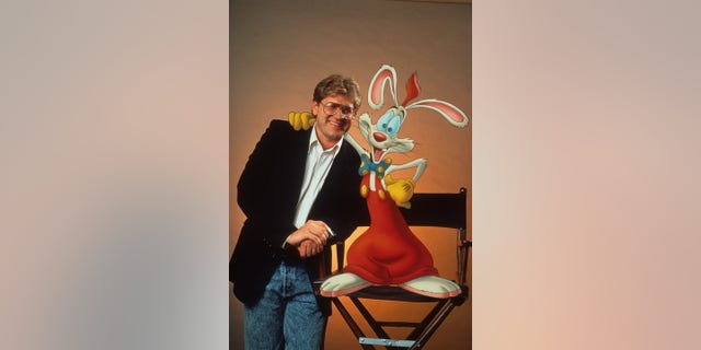 Robert Zemeckis poses with Roger Rabbit in publicity portrait for the film 'Who Framed Roger Rabbit', circa 1988