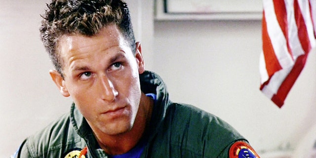 Rick Rossovich as Lt. Ron 'Slider' Kerner.