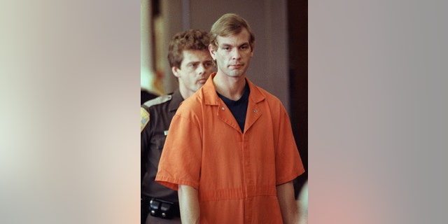 Jeffrey Dahmer enters the courtroom circa August 1991.