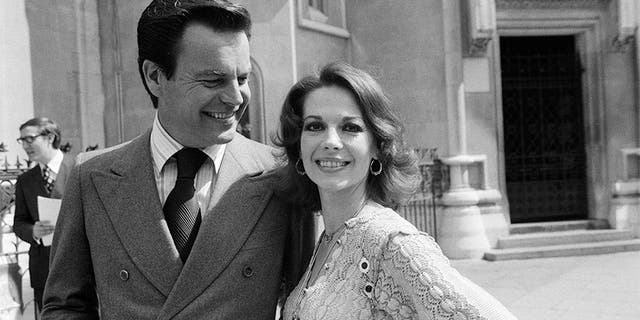 Robert Wagner and Natalie Wood.
