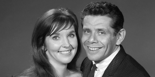 Anne Meara and Jerry Stiller are photographed for "The Ed Sullivan Show," Nov. 7, 1966. (Getty Images)