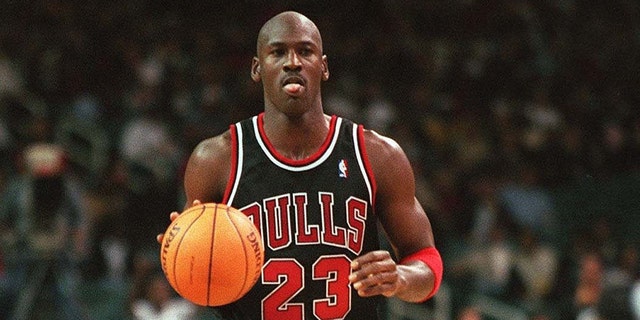 Michael Jordan con los Bulls en la temporada 1997-98.