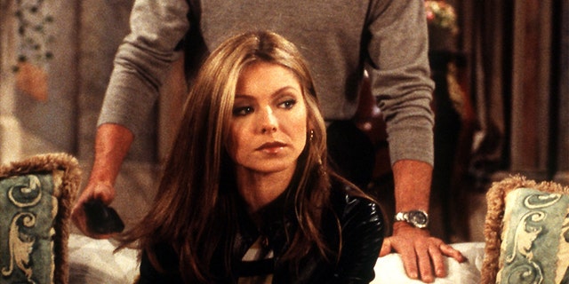 Kelly Ripa as Hayley Vaughan in an episode of 2000 "All my children."