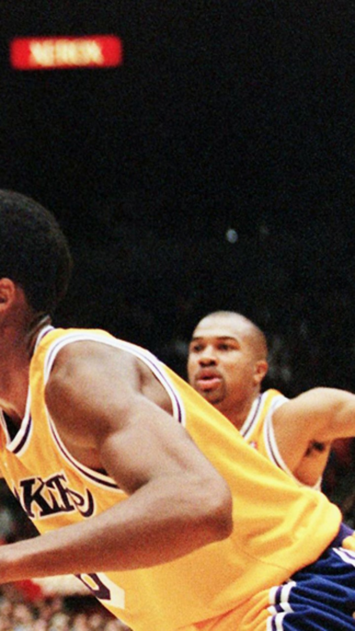 Michael Jordan on young Kobe Bryant before 1998 NBA All-Star