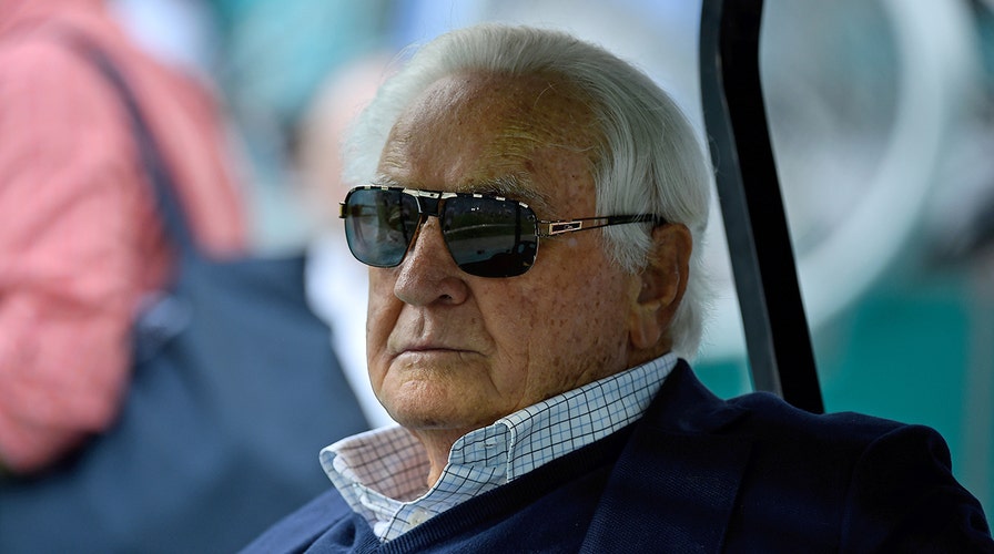 Legendary Hall of Fame coach Don Shula, who began his playing