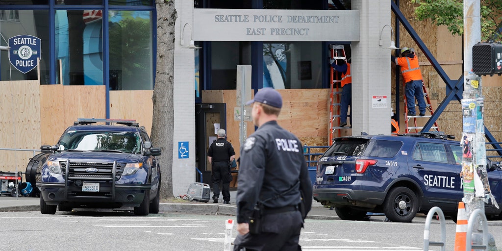 Seattle police officers&#39; exit interviews cite lack of support, &#39;political  agenda&#39;: report | Fox News