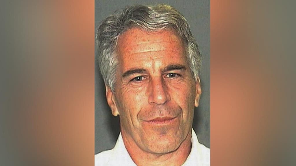 Epstein guards strike deal where they'll admit falsifying records