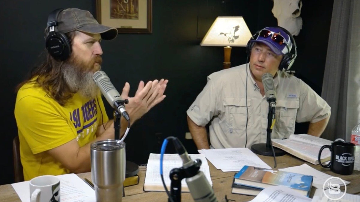 Jase and Al Robertson on the podcast 'Unashamed'