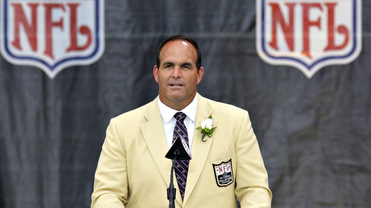 Bruce Matthews dominated in the trenches. (Photo by Jay Laprete/Bloomberg via Getty Images)