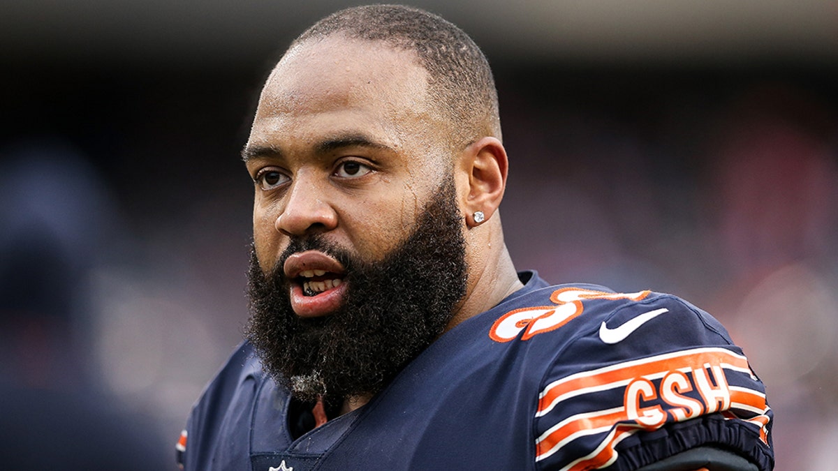 Akiem Hicks Bears