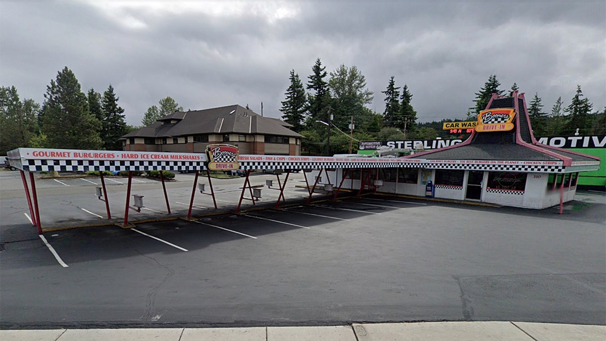 A police officer with the Western Washington University Department of Public Safety was recently shocked to find a derogatory acronym scribbled on their receipt from Boomer’s Drive-In in Bellingham, pictured.