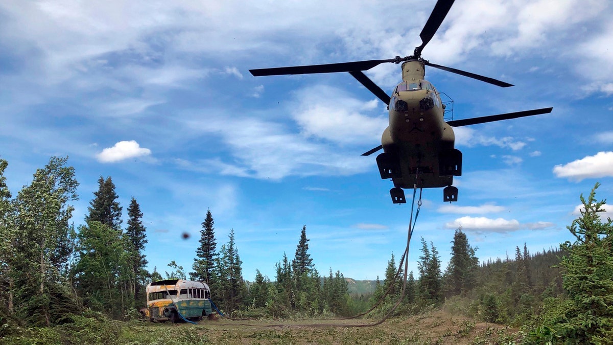 CH-47 Chinook helicopter