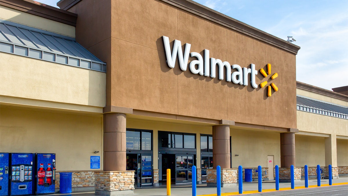 Walmart exterior shot 