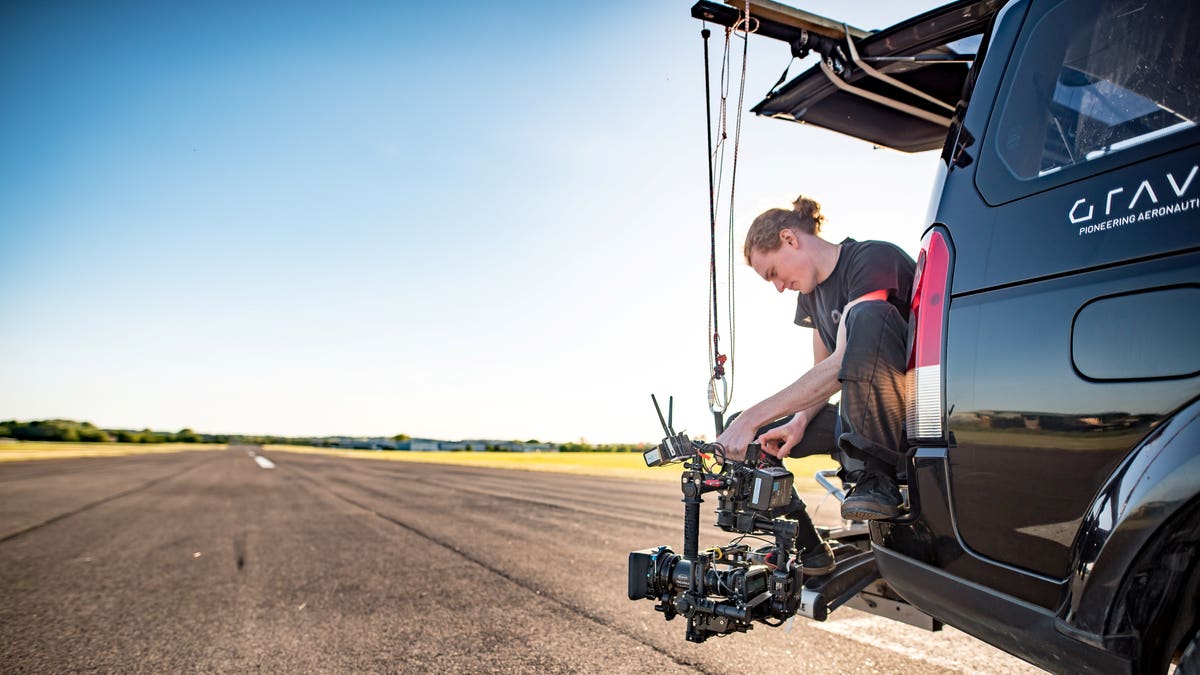 I Flew a 1,000 Horsepower Jetpack. Here's What I Learned.