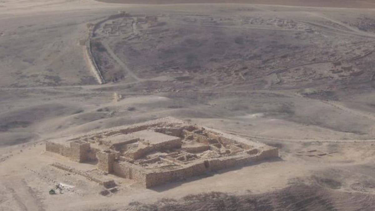 An aerial view of the Tel Arad fortress that stands in what was once the Kingdom of Judah. (Credit: Asaf. Z; Public Domain)