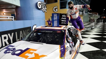 Denny Hamlin wins weather-delayed NASCAR race at Homestead-Miami Speedway
