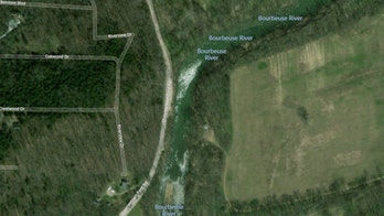 Man ditches car, floats down river in Missouri after fleeing traffic stop, police say