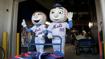 Phillie Phanatic, Mr Met, MLB mascots now permitted in parks