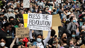 Trump rips 'Radical Left Democrats' in Seattle, urges leaders to 'take back' city from domestic terrorists