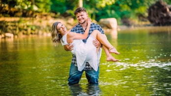 Blind date photo shoot charms Facebook users: 'Their chemistry was amazing'