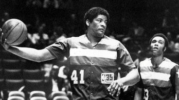 Basketball Hall of Famer Wes Unseld dead at 74, family says