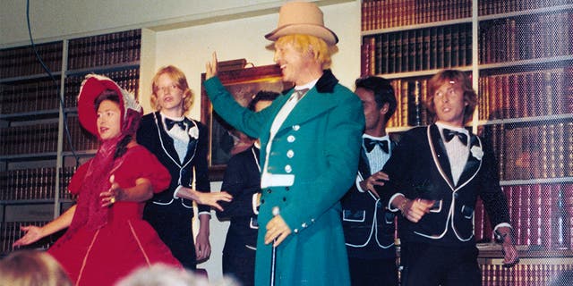 Princess Margaret (left) putting on a show.