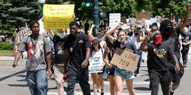 Federal Judge Restricts Denver Police Tear Gas Use At George Floyd ...