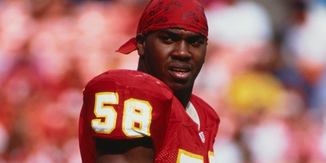 Derrick Thomas was a top linebacker for the Chiefs. (Photo by Tim DeFrisco/Allsport/Getty Images)
