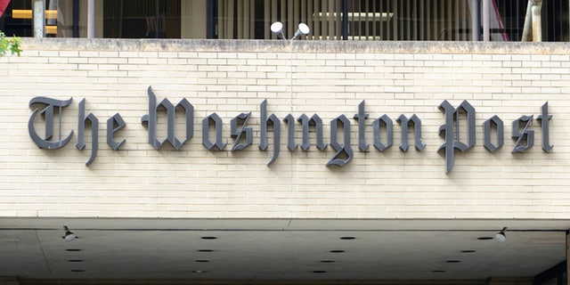 Editor eksekutif Washington Post Sally Buzbee mengatakan dia tidak tahan dengan pelaporan berkas Steele sebelumnya. 
